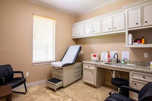 Symetria Recovery - interior photo