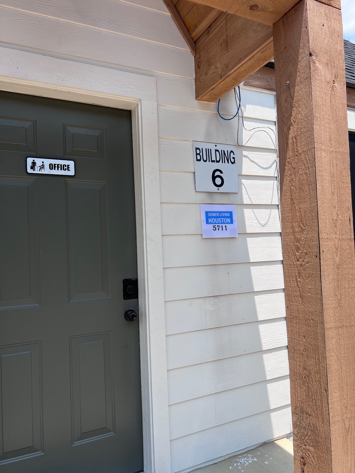 Taylor Recovery Sober Living - Houston Location - Photo 6