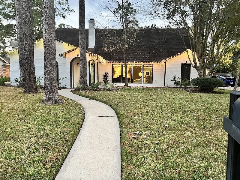 Legacy House Sober Living - Photo 1