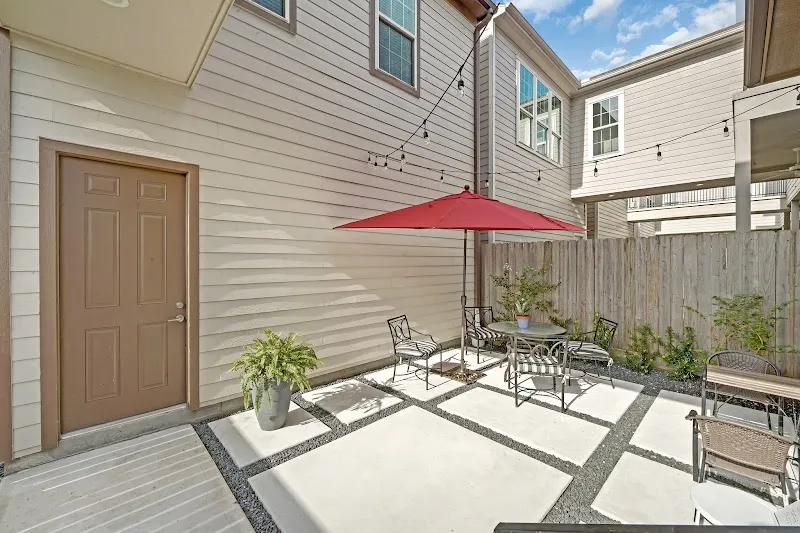 Bodine Recovery - Luxury Sober Living Houston/Heights - Photo 3