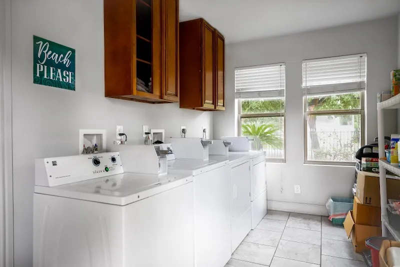 Emancipation House - Men’s Sober Home - Photo 1