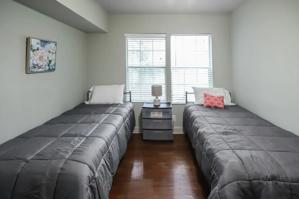 Emancipation House - Men’s Sober Home - Foto 5