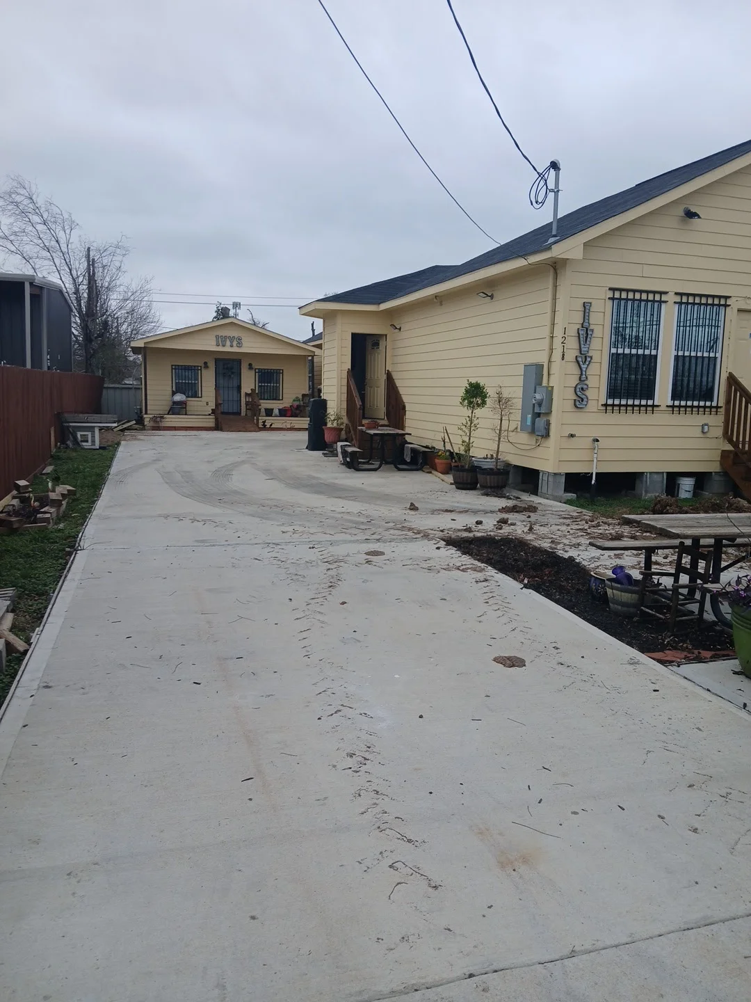 Ivy'S Transitional Housing for God's People - Photo 1