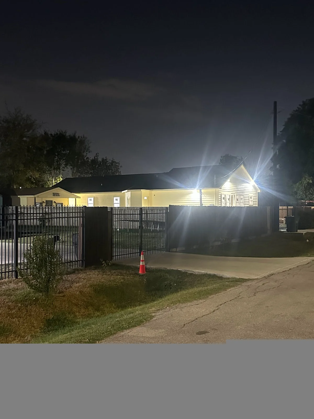 Ivy'S Transitional Housing for God's People - Photo 4