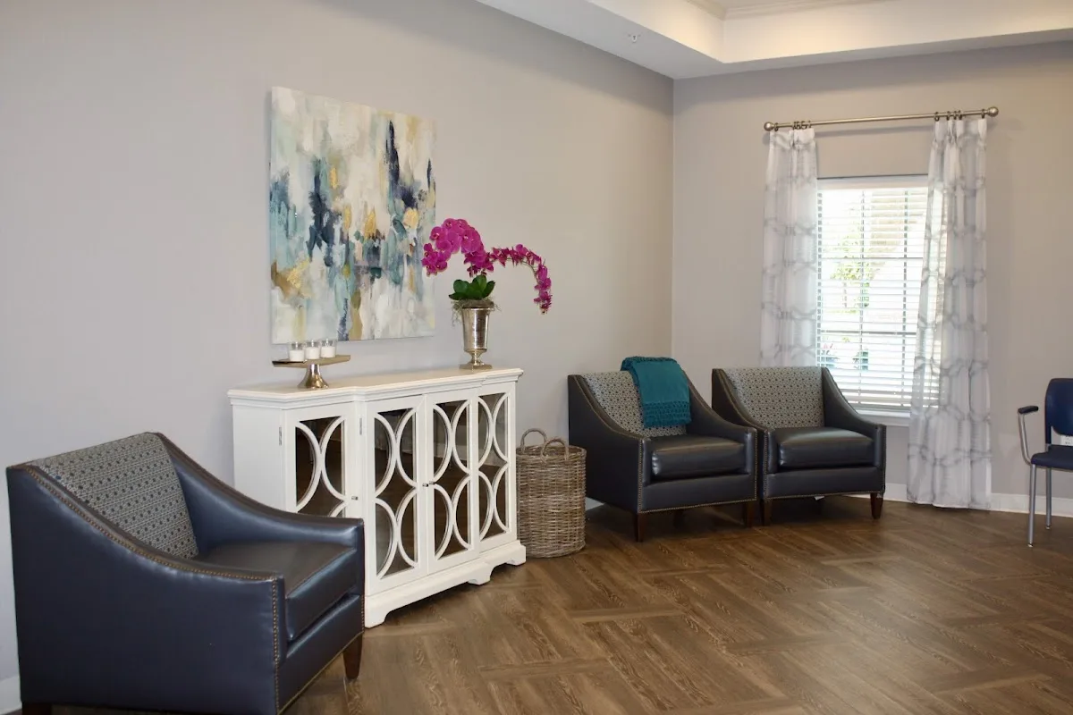 Highland Park Rehabilitation &amp; Nursing Center - interior photo