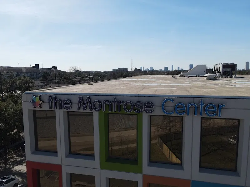 Montrose Center - Photo 5