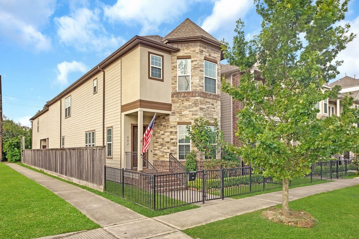Bodine Recovery - Luxury Sober Living Houston/Heights - Photo 3
