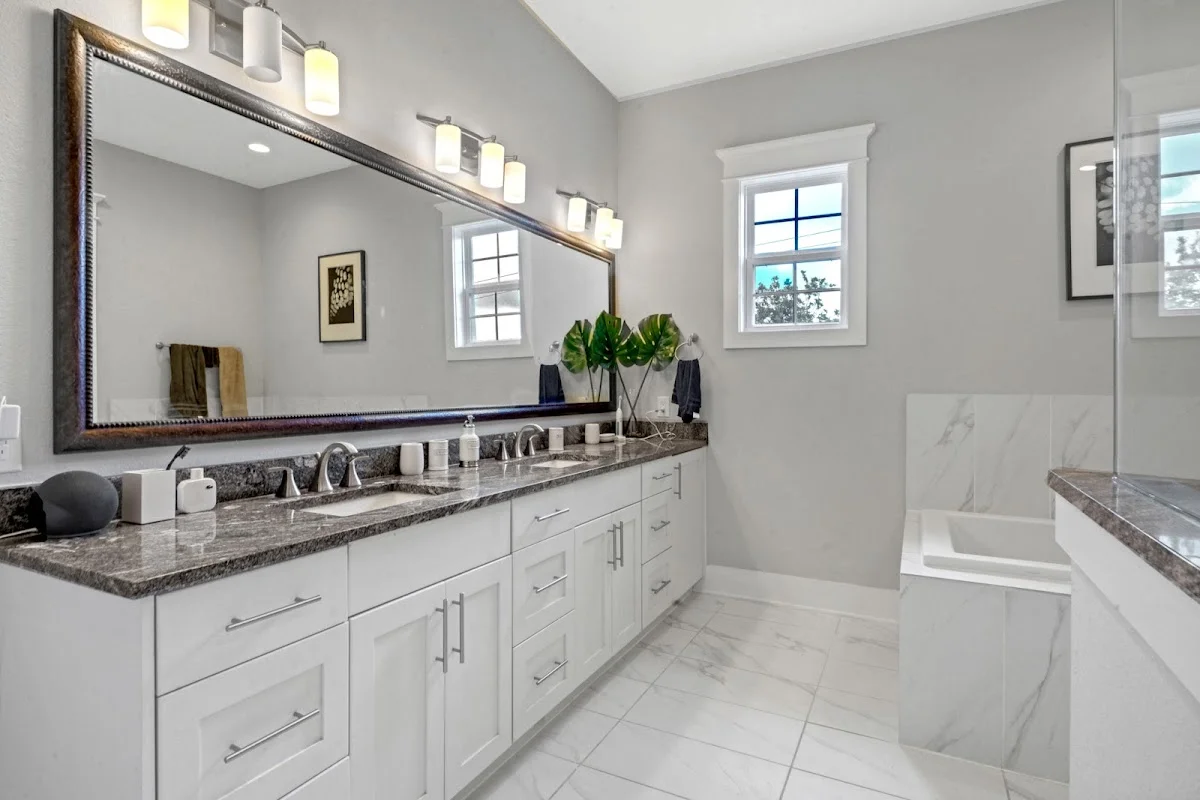 Bodine Recovery - Luxury Sober Living Houston/Heights - Photo 4